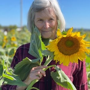 Meet your Posher, Posh